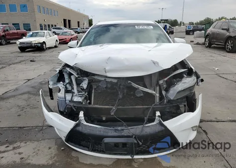 2015 Toyota Camry Le z USA, uszkodzony, nr VIN 4T1BF1FKXFU932547